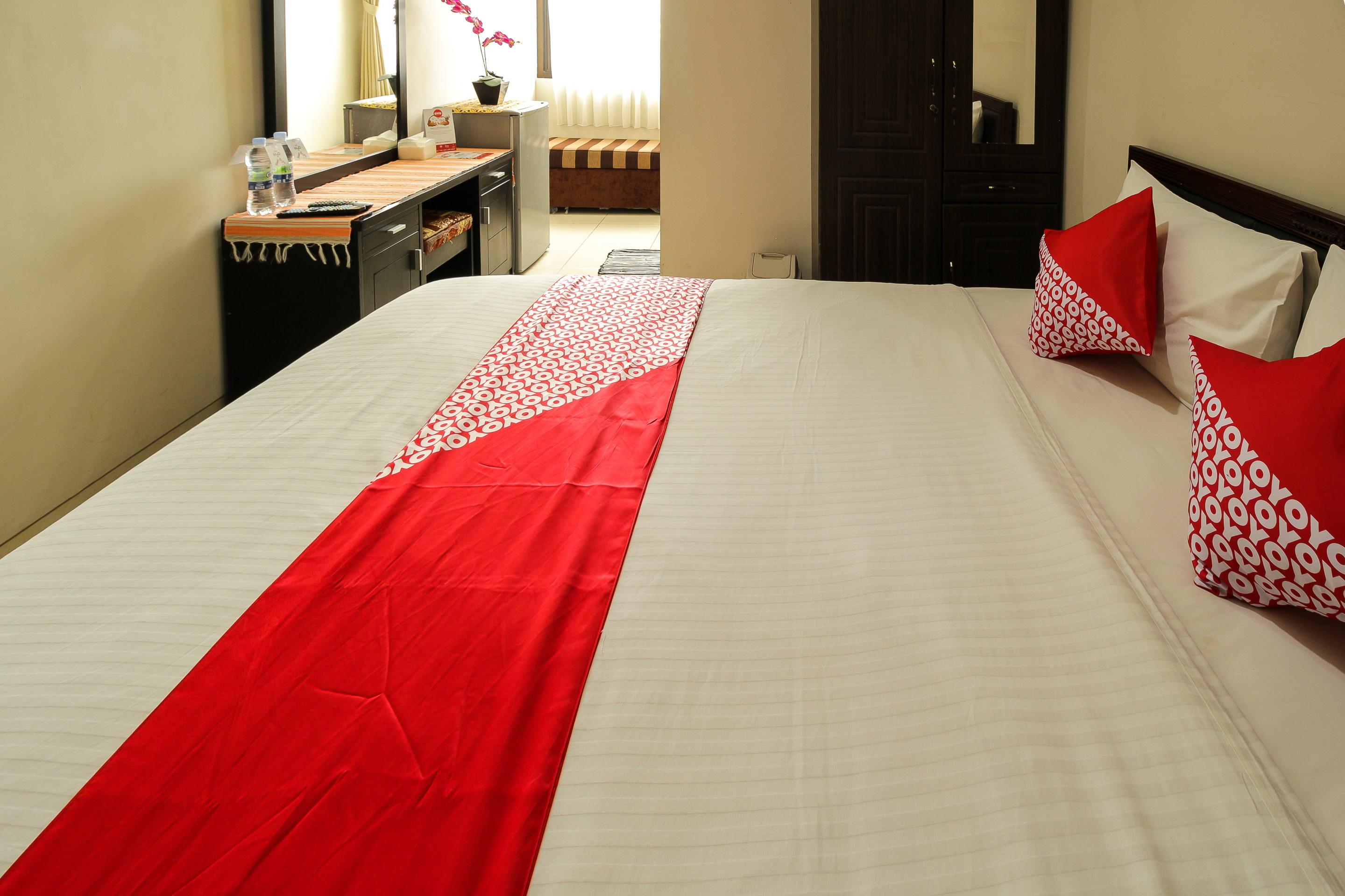 Oyo 734 Tuban Torres Accomodation Kuta Lombok Esterno foto