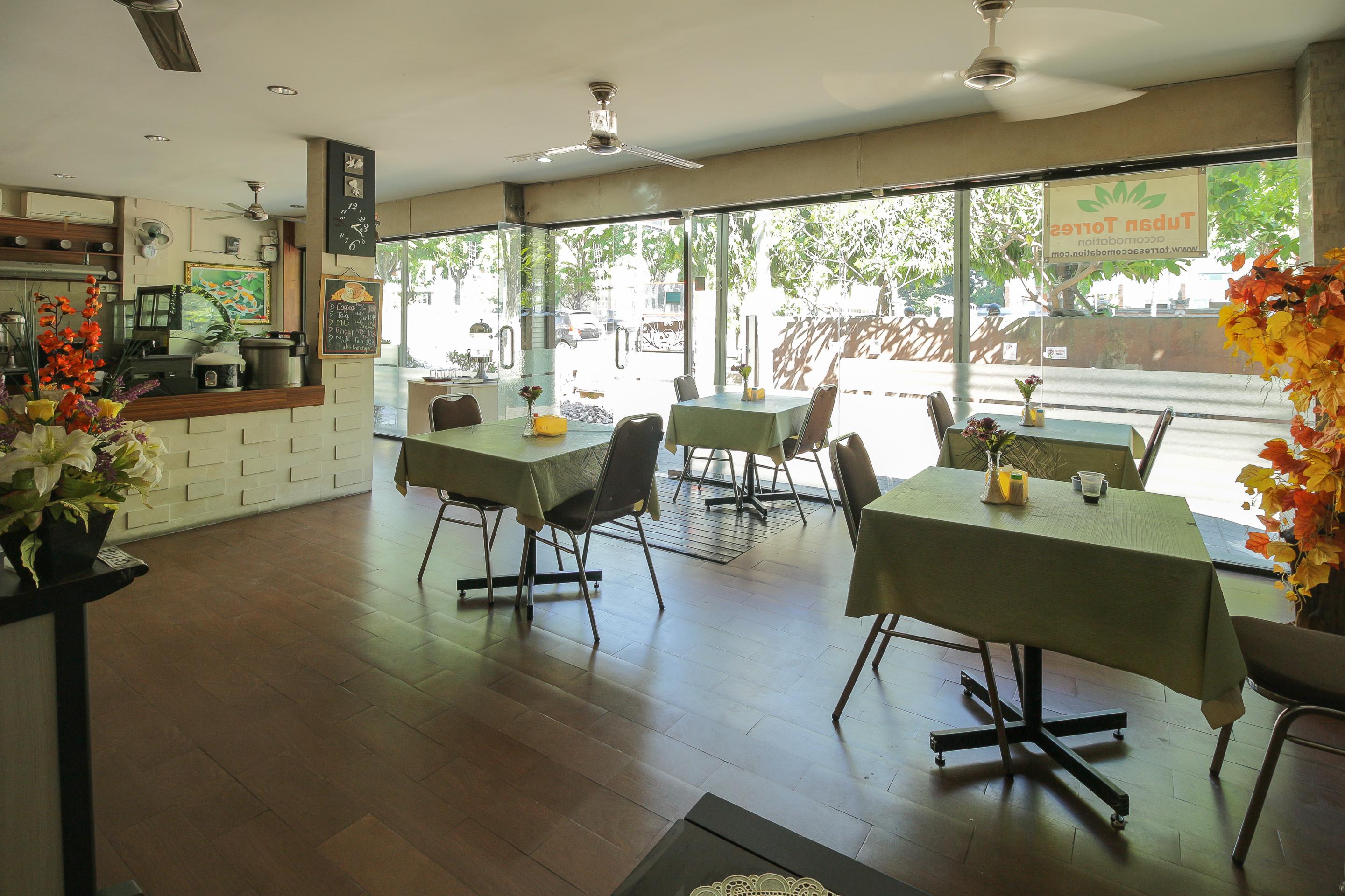 Oyo 734 Tuban Torres Accomodation Kuta Lombok Esterno foto