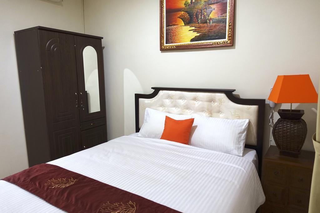 Oyo 734 Tuban Torres Accomodation Kuta Lombok Camera foto